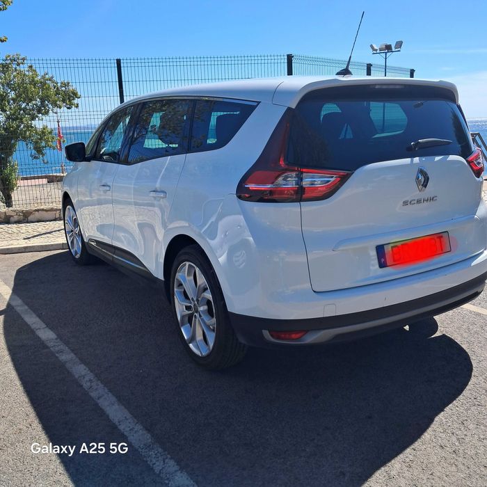 Renault Grand Scenic IV ( 1.7 BLUE DCI 120CH BUSINESS EDC 7 Assentos)