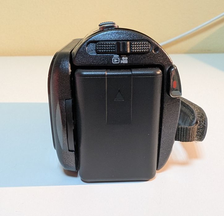 Відеокамера Panasonic HC-V100 (Full HD, 42x Zoom) | Ідеальний Стан