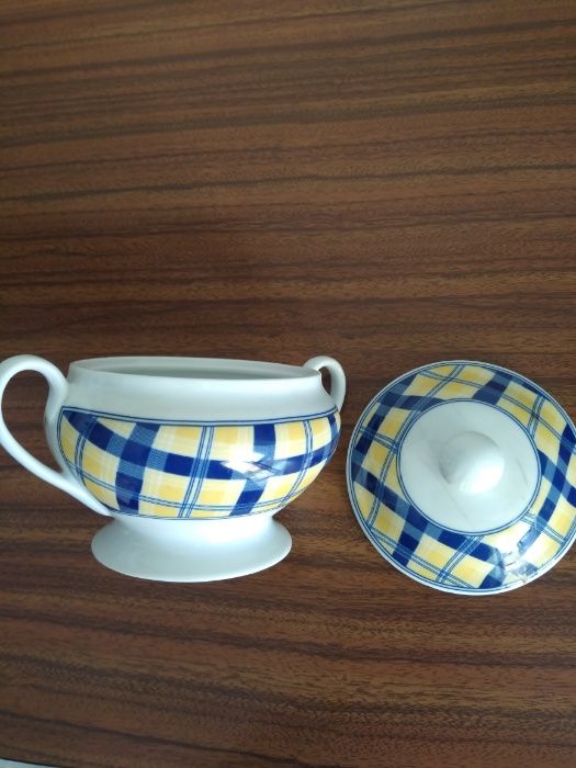 Peça de porcelana BELVER antiga