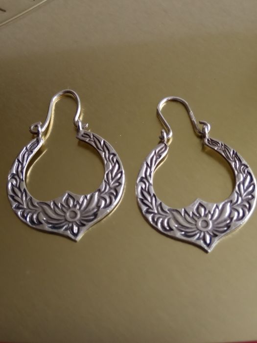 Piękne srebrne kolczyki (stary wyrób)
