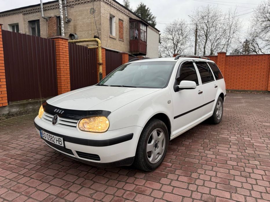 Volkswagen Golf 2005р 1.6 mpi