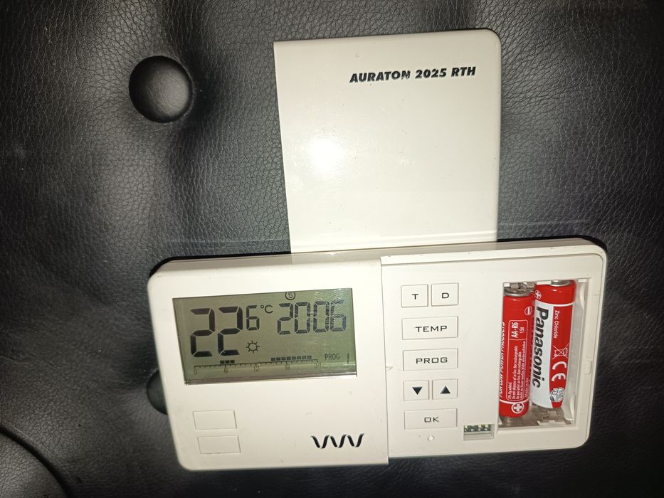 Regulator temperatury, programator bezprzewodowy - Auraton 2025 RTH