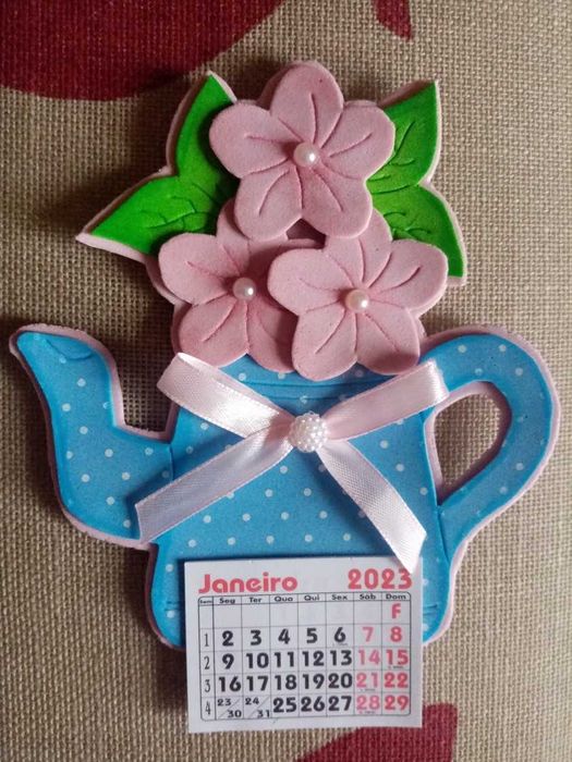 Ímans mini calendários, em EVA