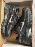 Nike initiador black