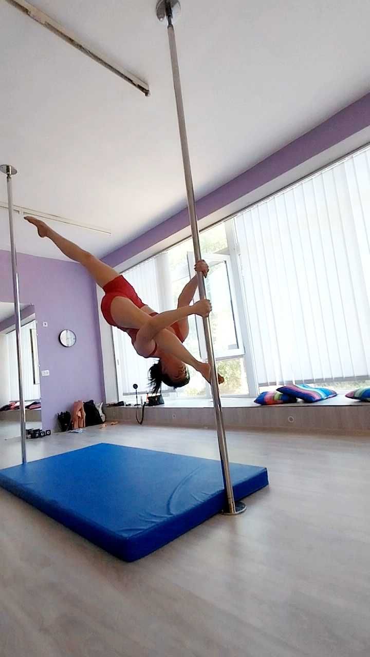 Pole dance для дітей та дорослих. Вчимо з нуля від 6 до 70 років