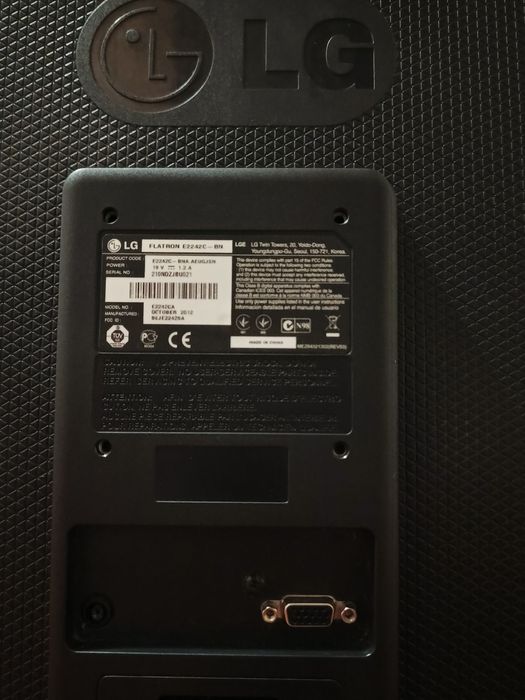 Широкоформатний монітор LG Flatron E2242C-BN