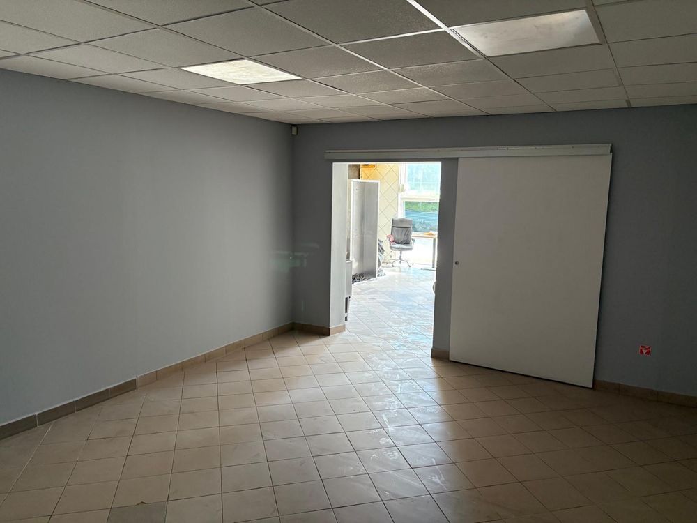 Powierzchnia biurowo–magazynowa | 196 m² | Zjednoczenia 102B | ZG