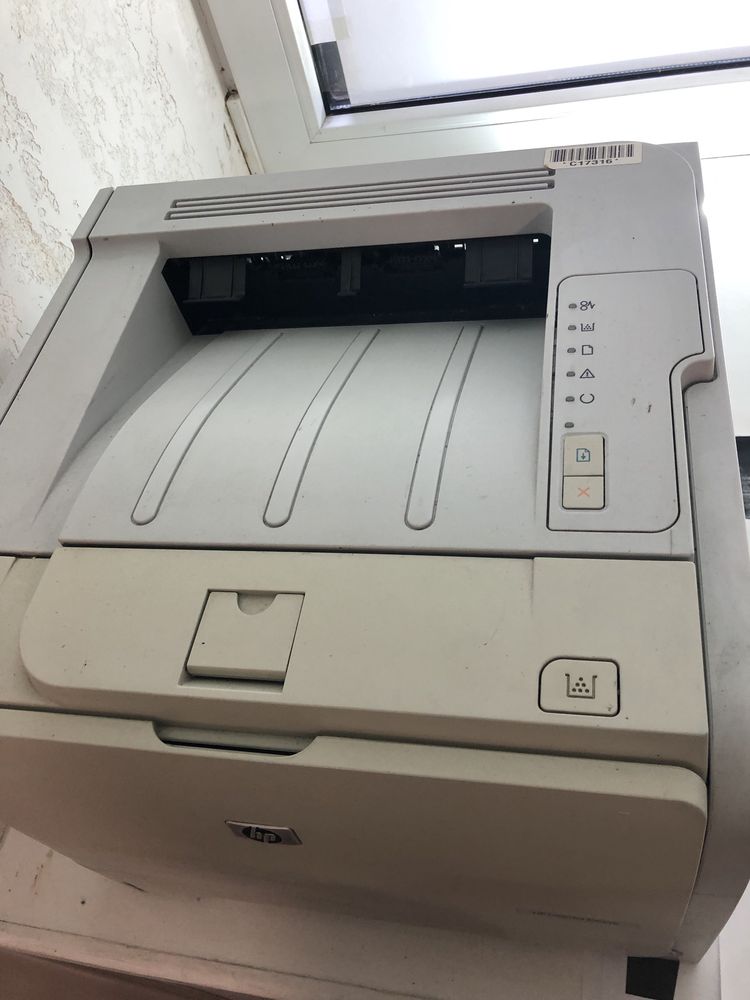 Продам принтер HP P2035 в отличном состоянии