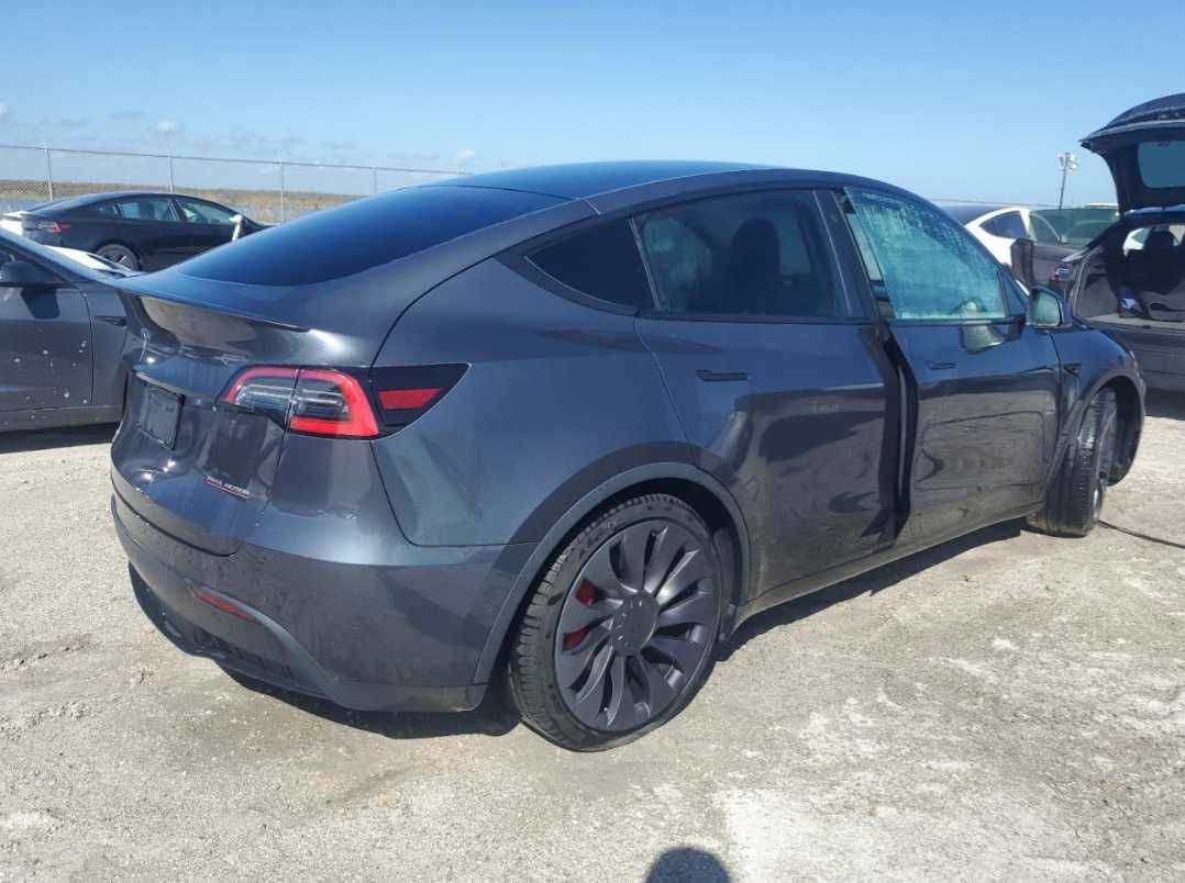 Кришка багажника TESLA MODEL Y пята дверь ляда розборка шрот тесла