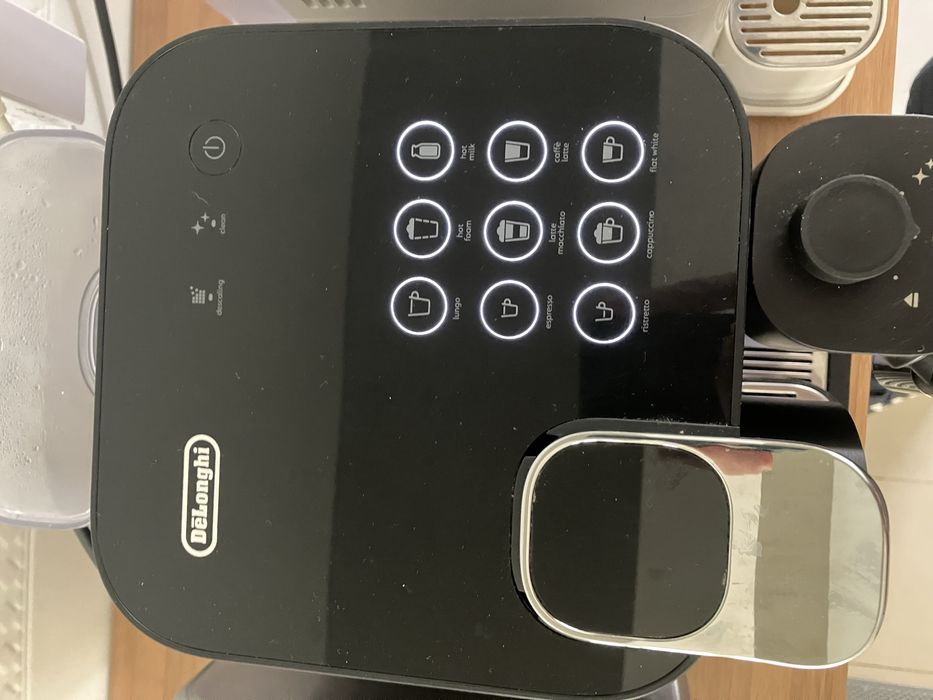 Maquina Nespresso Gran Lattissima - nova custa 389€! Oportunidade!