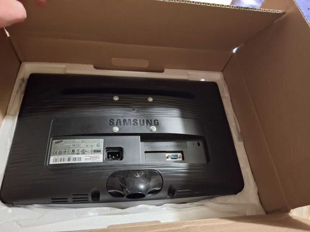 Monitor samsung 18,5