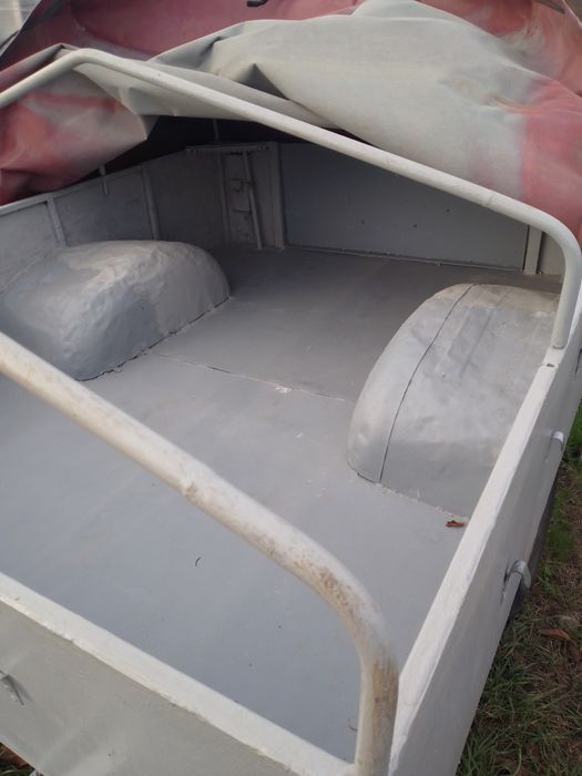 Продам легковой прицеп с документами и страховкой