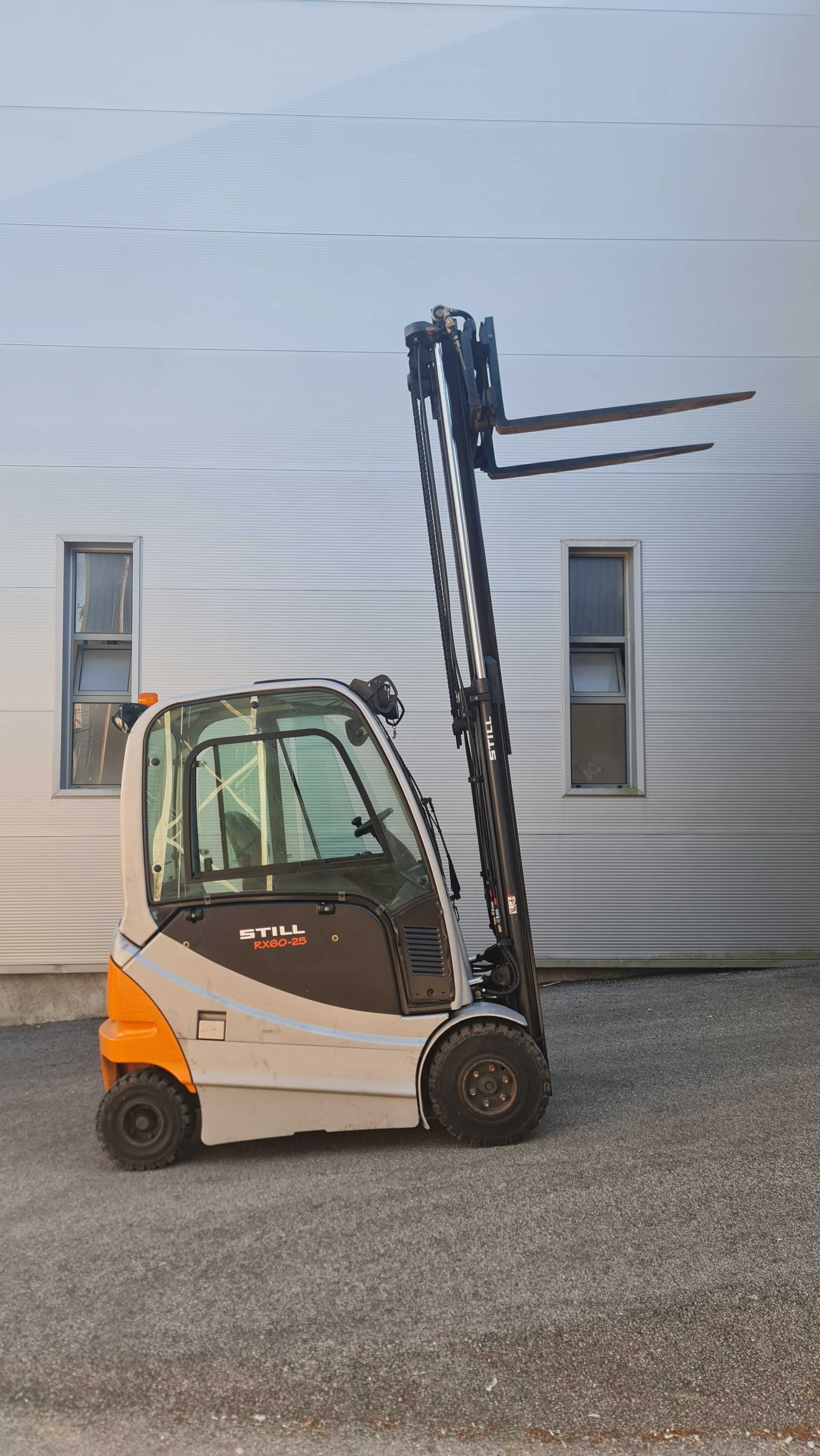 Empilhador Eletrico Still 2.5T