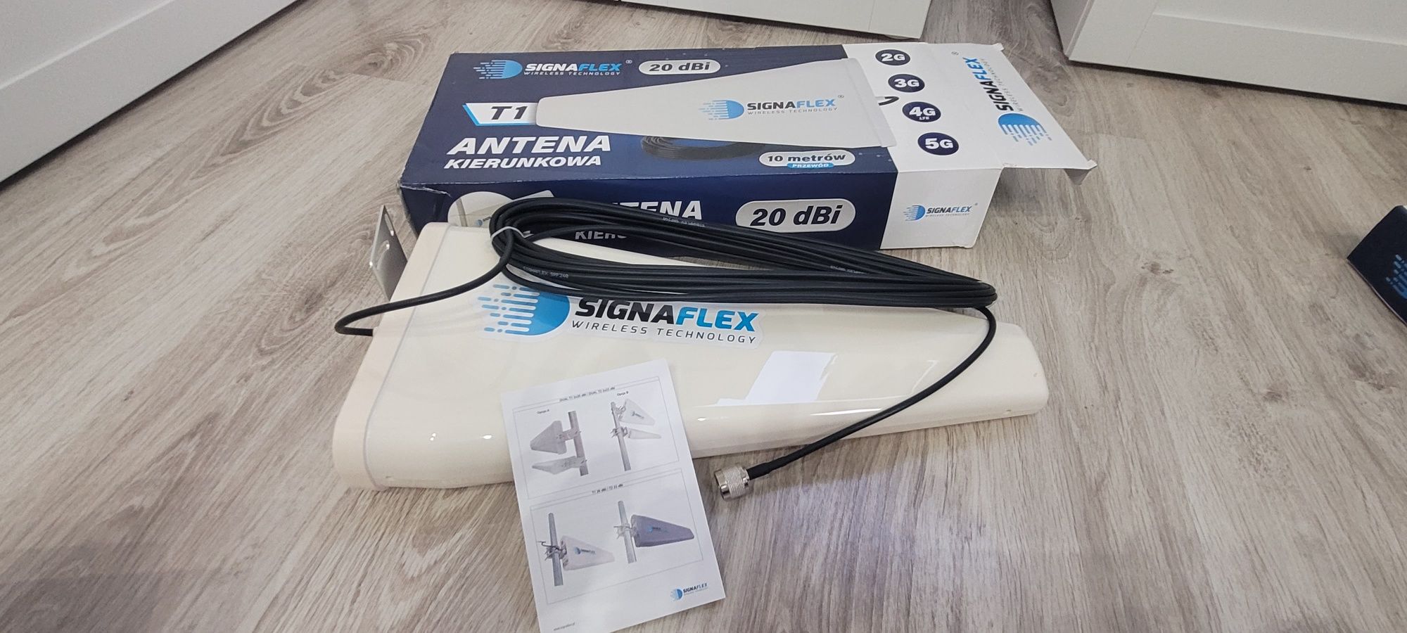 Wzmacniacz Signaflex GSM/UMTS/DCS BLACK LCD LS-GDW2 + T1 20dBi 10m