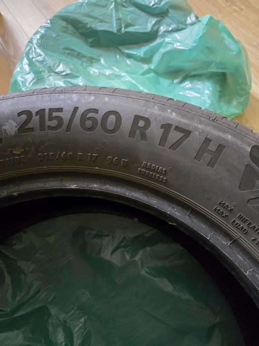 Continental Ecocontact 6 215/60 R17 komplet.