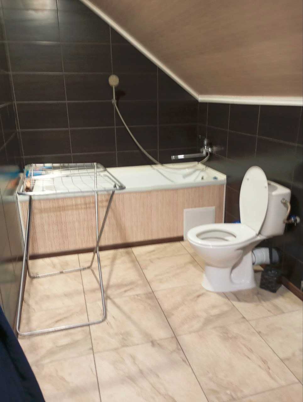 Продам капітальний будинок 105м2 у Дергачах.