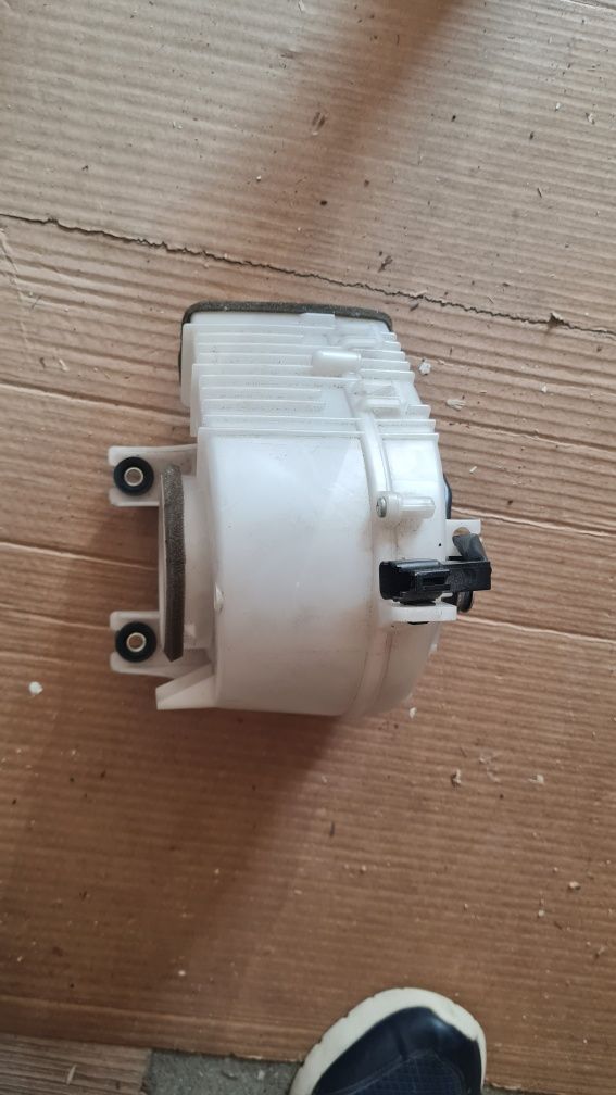 Wentylator baterii pojazdu hybrydowego toyota RAV 4/ lexus NX