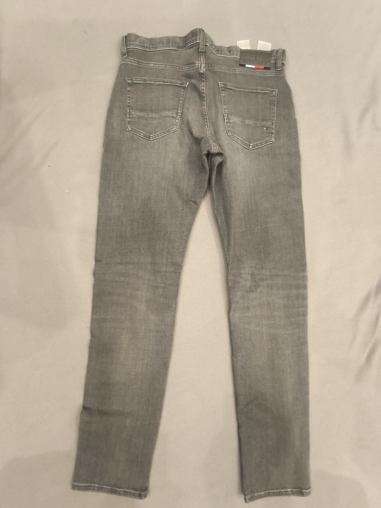 NOWE Spodnie Dżinsy Męskie Jeansy Tommy Hilfiger TH Flex