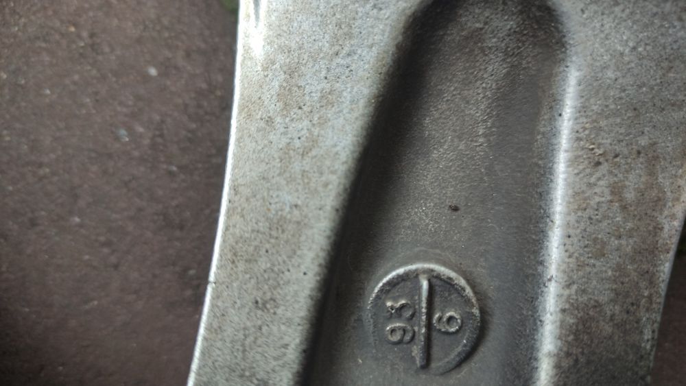 Продам легкосплавные  диски R 16 б/у,в отличном состоянии..