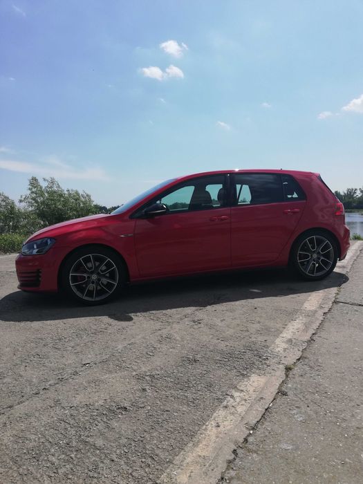 Volkswagen Golf VII GTI 2.0 TSI
