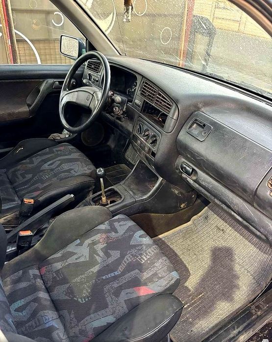 Продам Volkswagen Golf