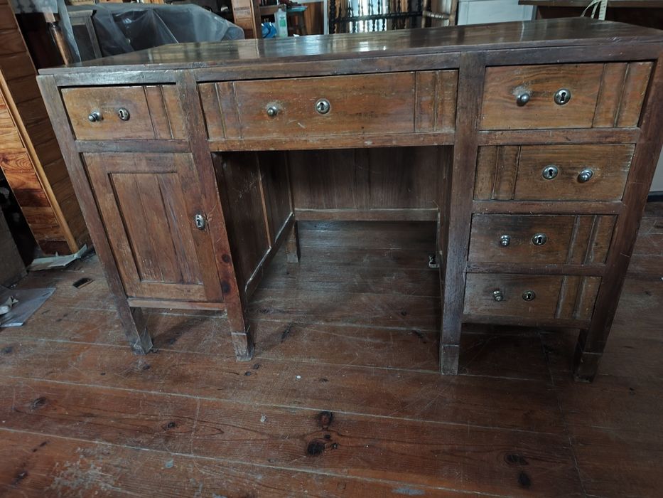 Secretaria em madeira de pinho