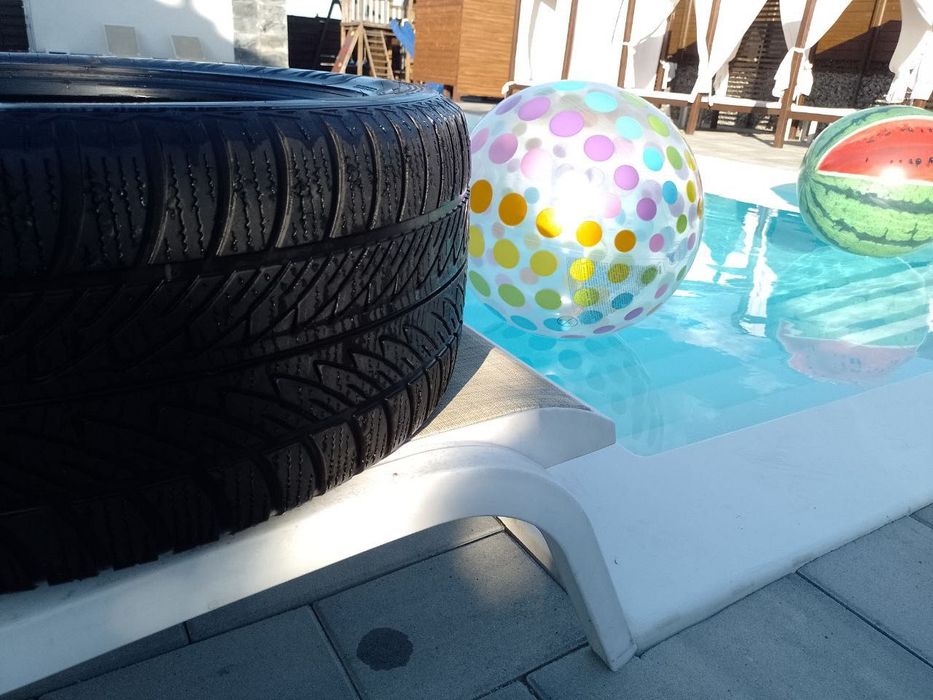 Продам гуму фірма Goodyear 285/45R20 зима