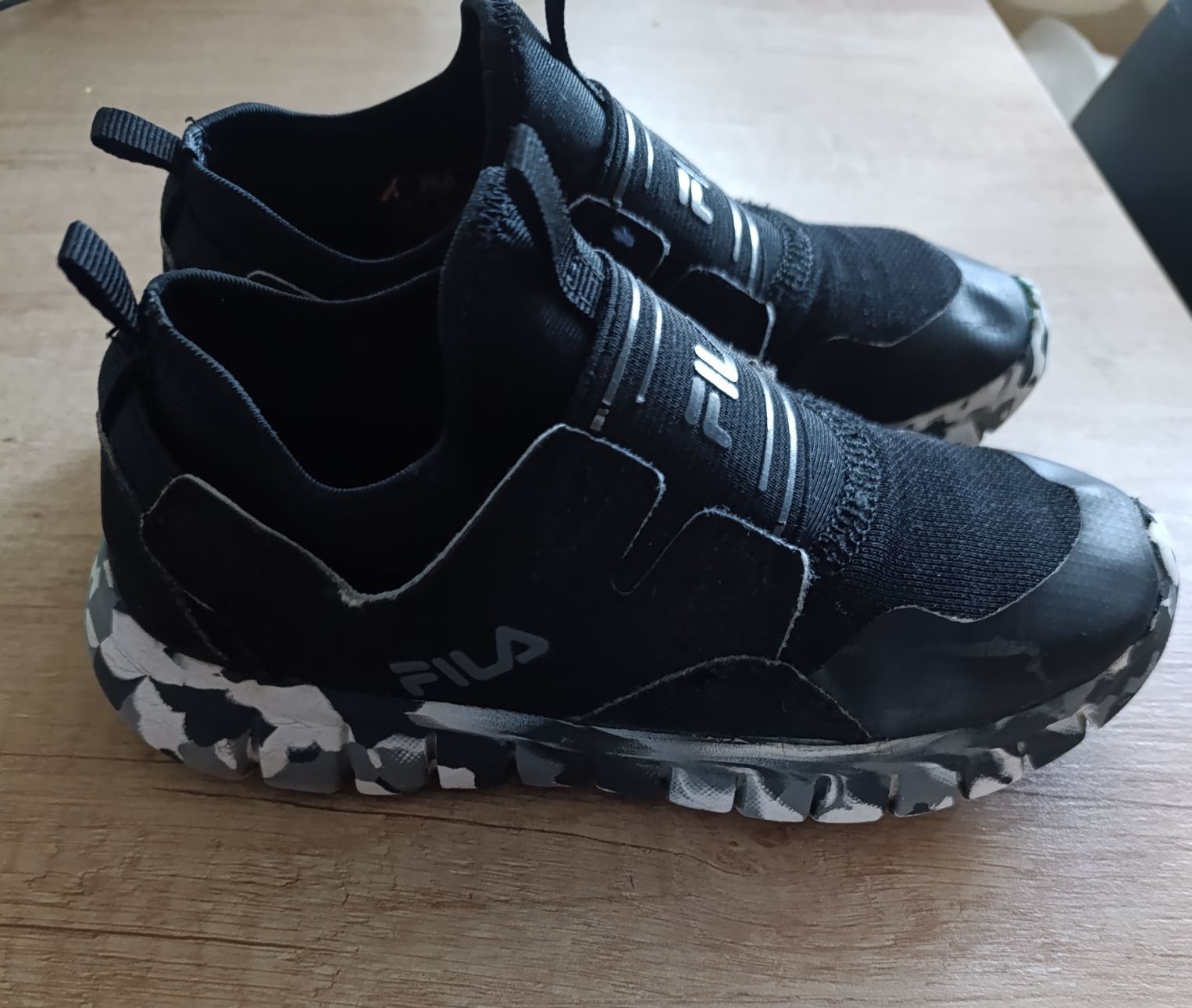 Кросівки літні Fila, 30 розмір