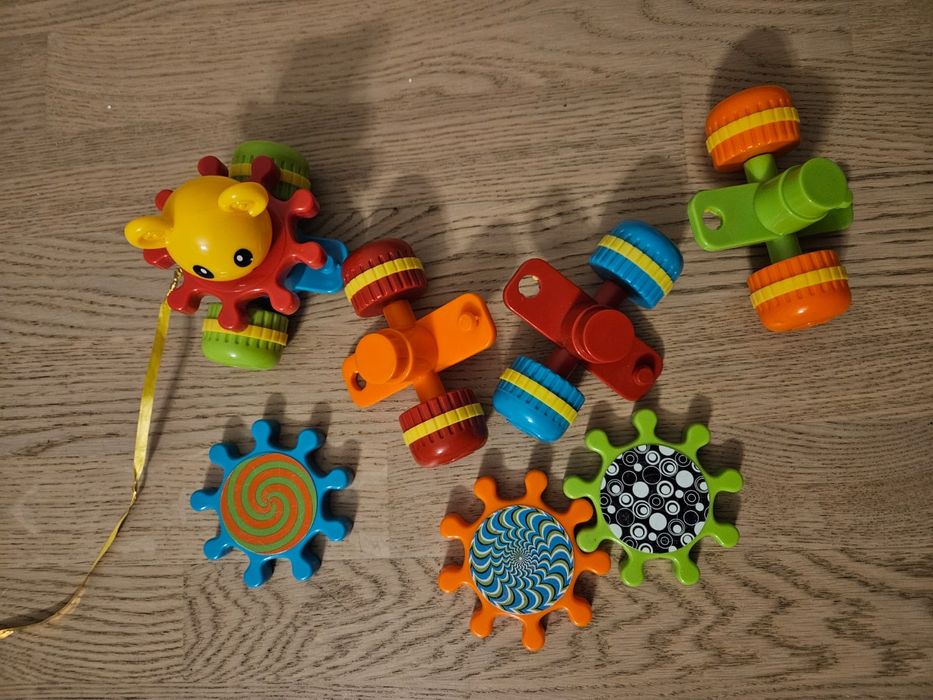 Іграшка-гусениця Earlyears Gearapillar