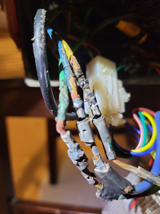 Hulajnoga elektryczna Joyor Y6S uszkodzona