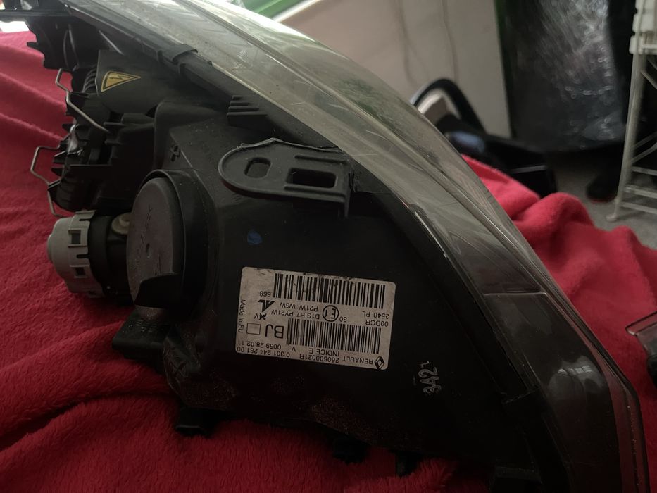 Farois bi-xenom direcionais