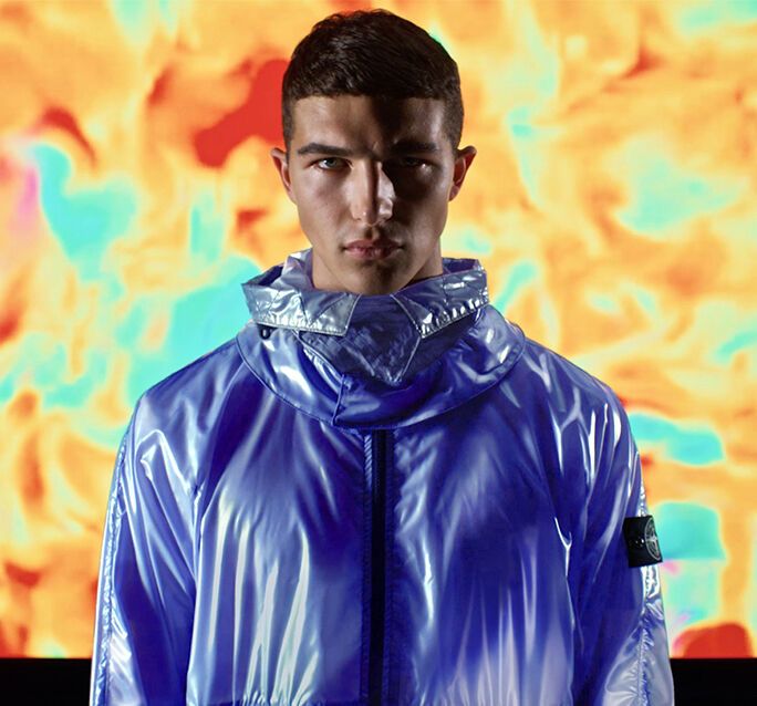 Куртка Stone Island Heat Reactive змінює відтінок від температури