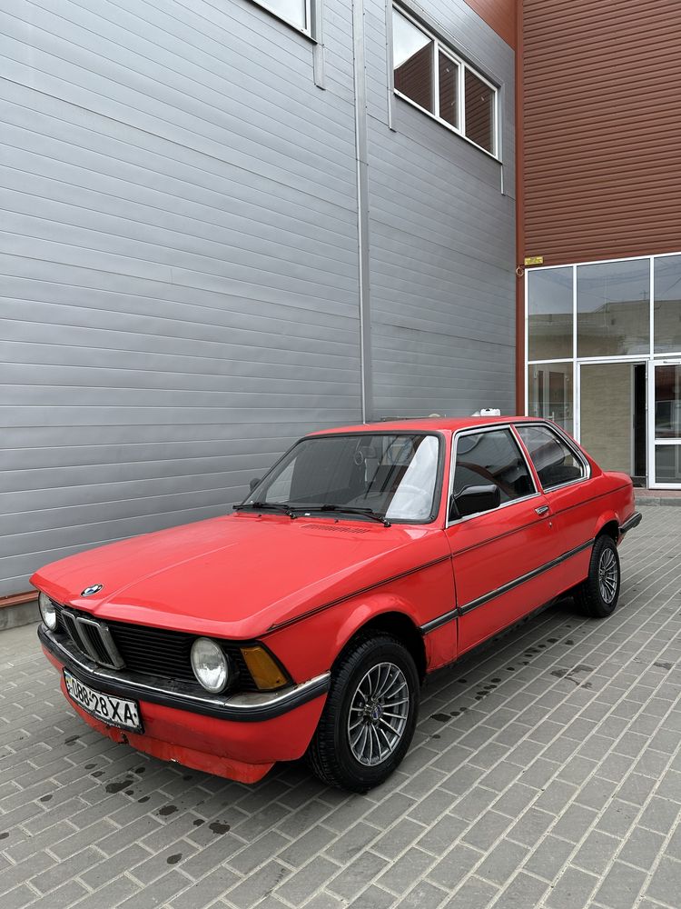 BMW 3 series e21