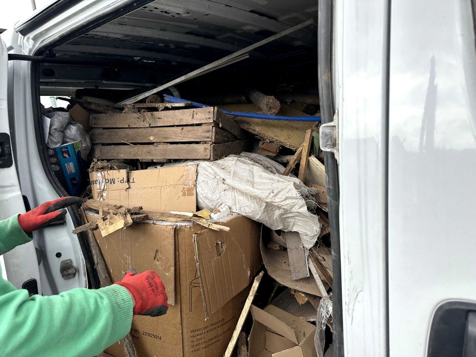 OPRÓŻNIANIE Sprzątanie Piwnic Strychów Garaży Działek Mieszkań Domów