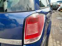 OPEL ASTRA H LAMPA PRAWA TYLNA PRAWY TYŁ W BŁOTNIK KOMBI