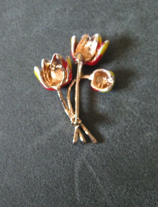Alfinete / Broche / Pregadeira Tulipas NOVO