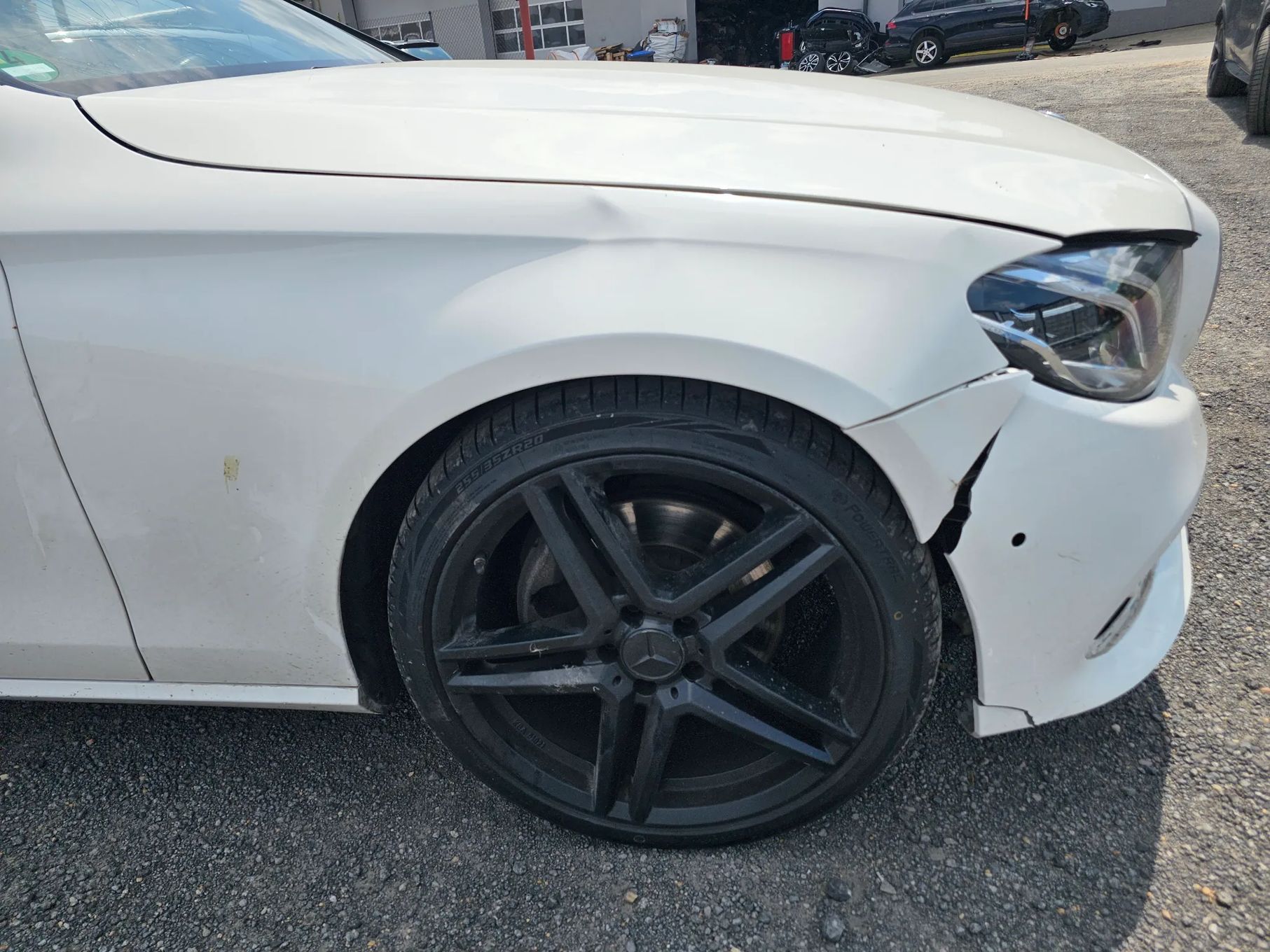 Mercedes-Benz Klasa E E220d Avantgarde, lekko uszkodzona