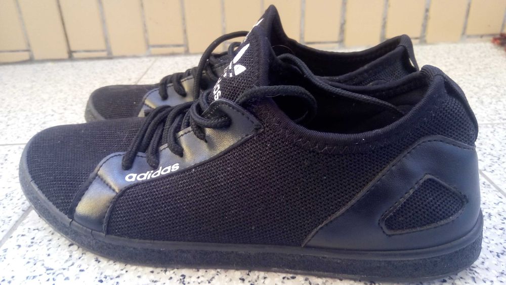 Sapatilhas pretas adidas 39