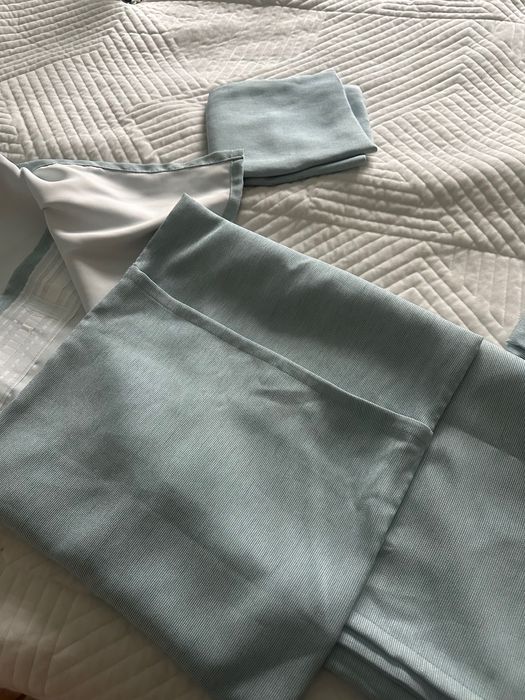 Zasłony zaciemniające IKEA VILBORG plus poszewki na poduszki miętowe