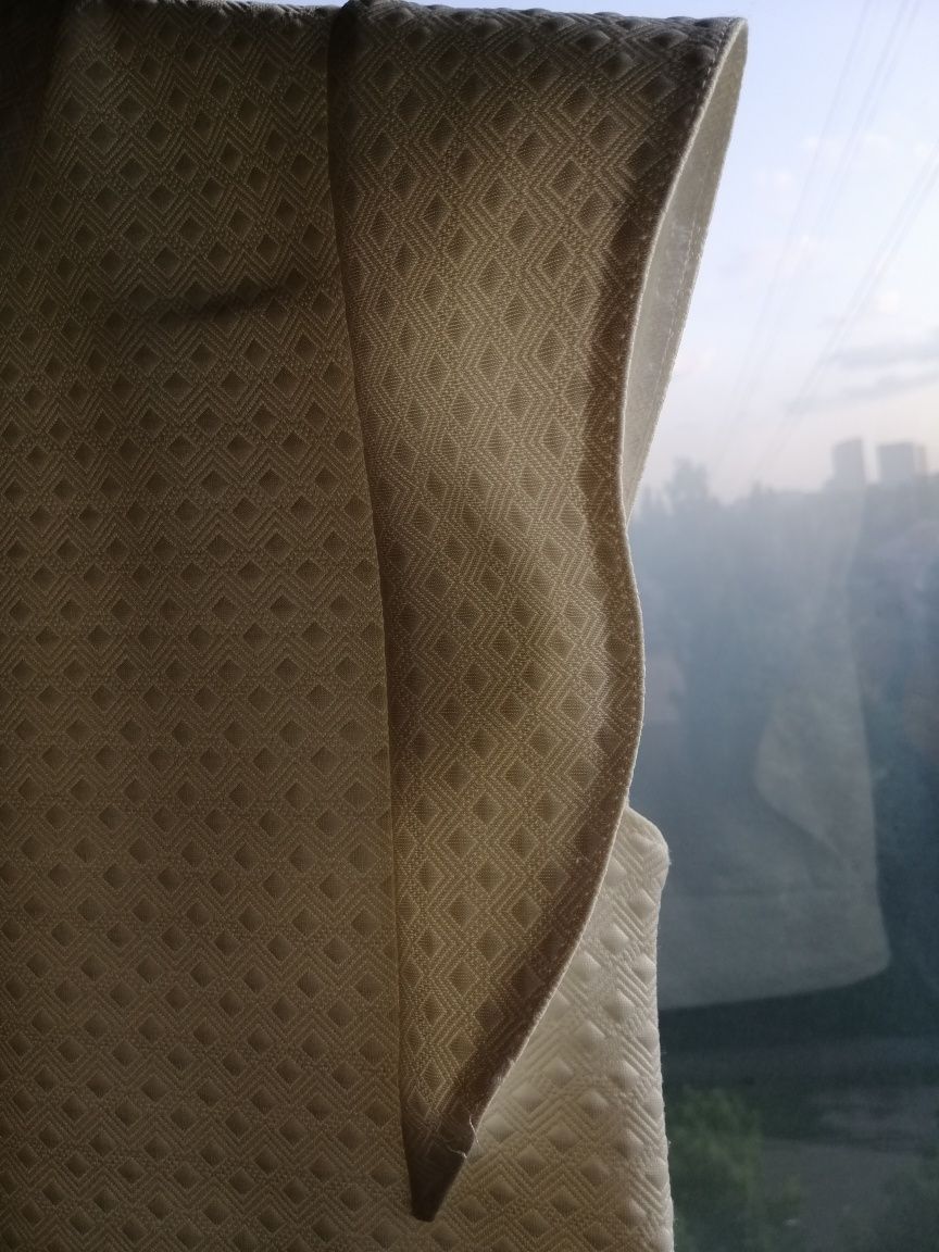 Кофта жіноча біла