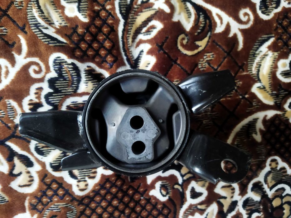 Подушка двигателялевая Huyndai KIA.