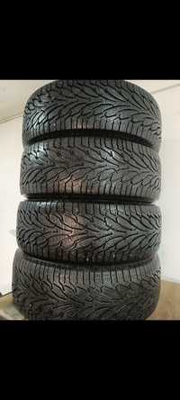 Продам зимову резину 215/60 R16