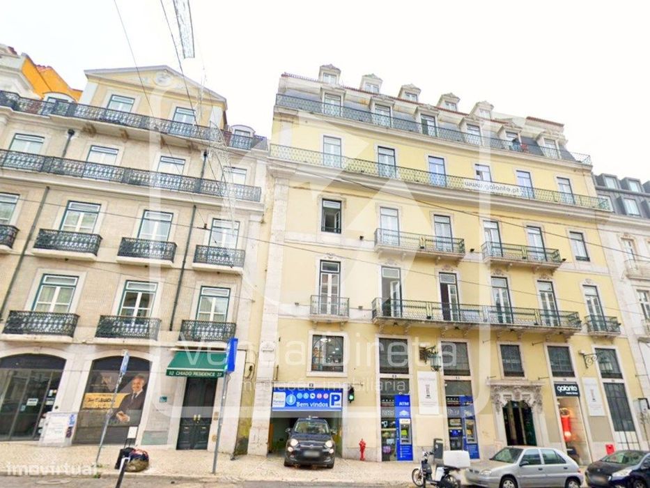 Escritório com vista privilegiada sobre o Rio Tejo e a cidade de Li...