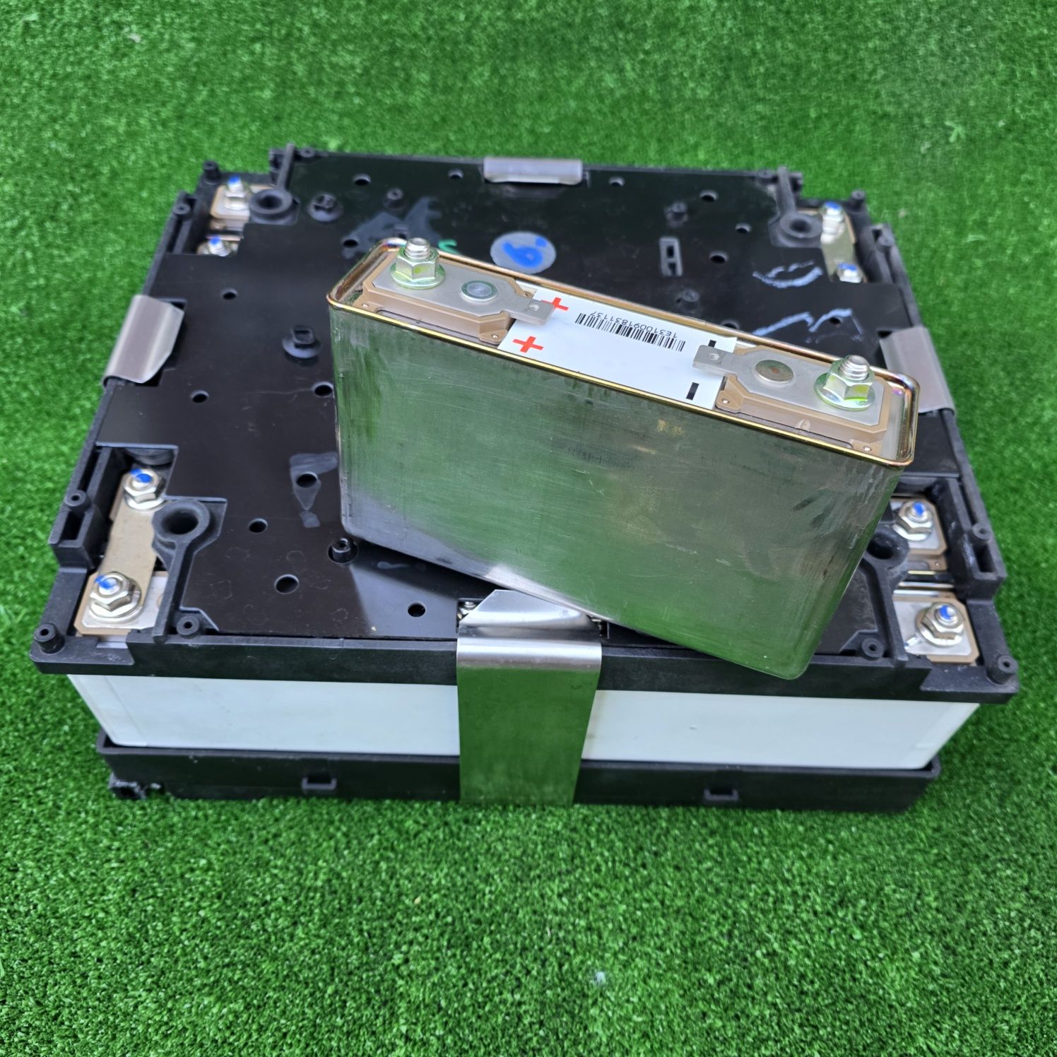 Литий YUASA 3.7V 50Ah NMC JAPAN Li-Ion тяговые аккумуляторы ячейки