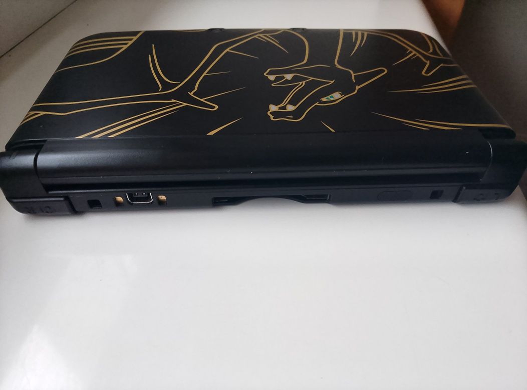 Konsola Nintendo 3DS XL Charizard Edition idealny stan LUMA