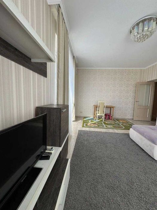 2к з великою кухнею