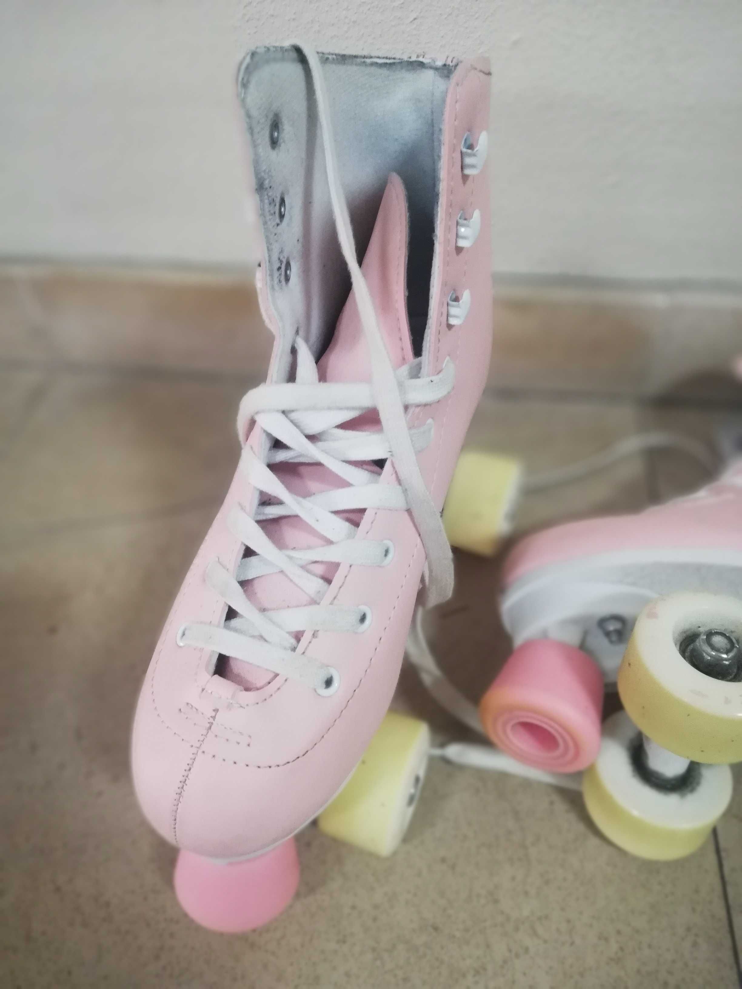 Patins para patinagem artística