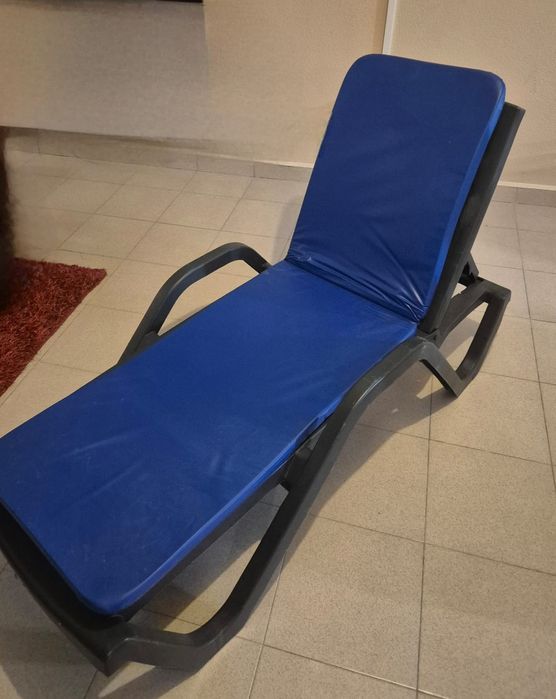 Espreguiçadeira praticamente nova