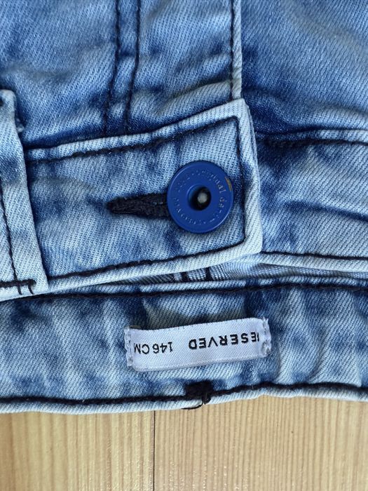 Spodnie jeansowe Reservd