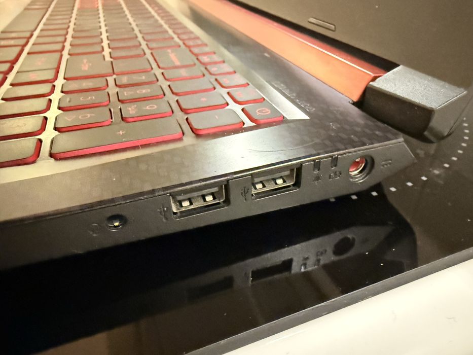 Acer Nitro 5 i7-8750H/16GB/256+1000/Win11 GTX1060